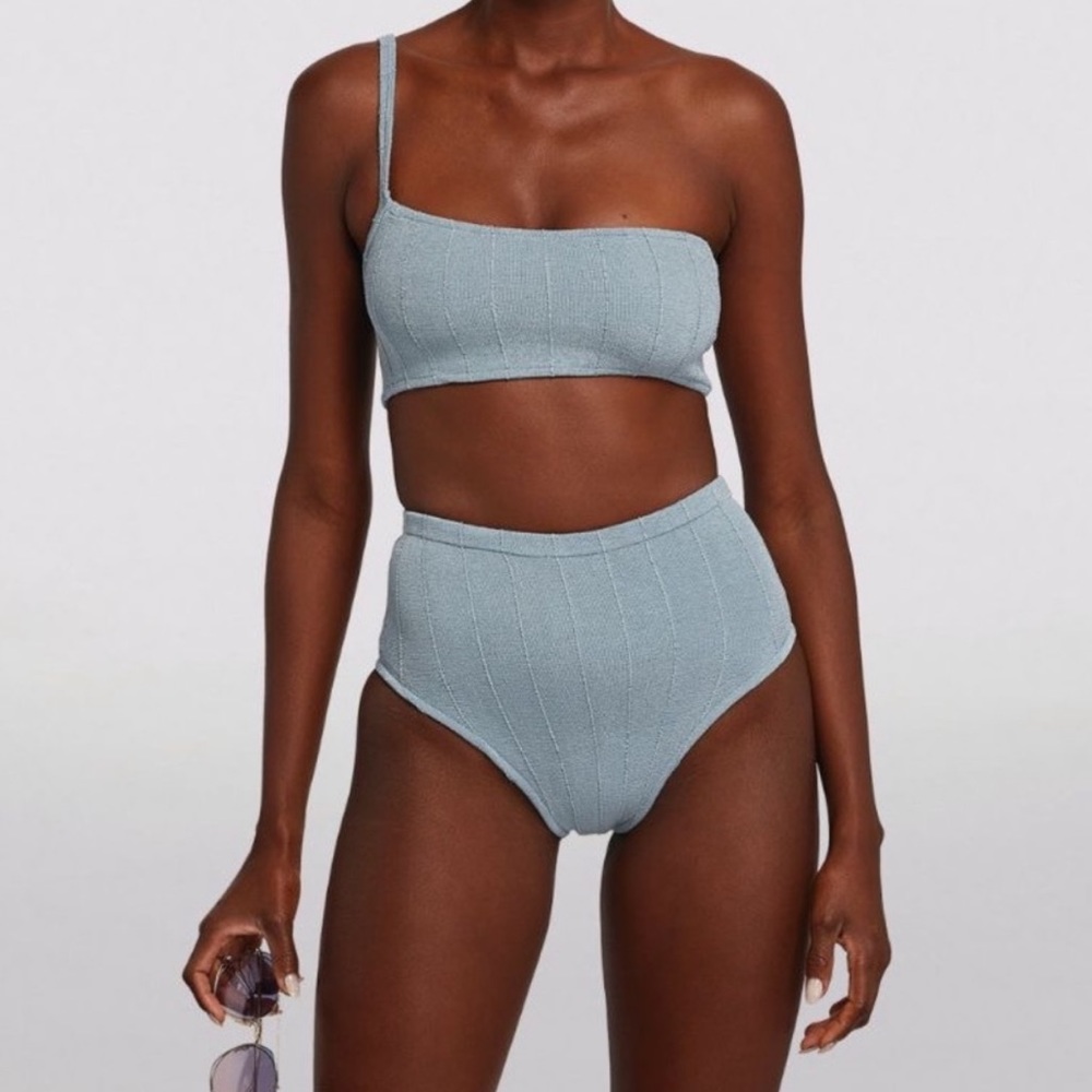 NWT Hunza g bikini set in blue